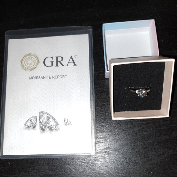 Brilliant Moissanite 1 ctw - Picture 4 of 8